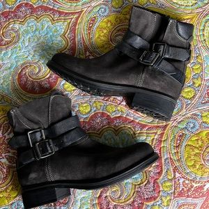 Steve Madden Brown Suede Boots